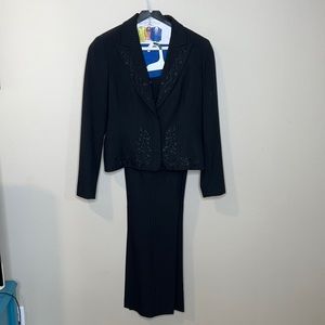 Nine West Size 12 Black w/Blue Pinstripe with Black Embroidery Pants Suit
